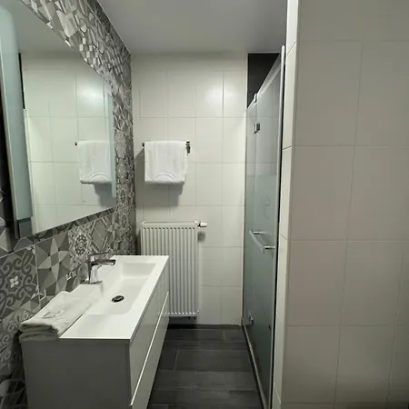Hôtel Verone - Liège Centre Buitenkant foto